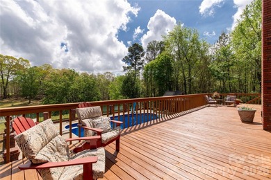 Welcome to a truly rare luxury estate set on over 3 acres - photo 45