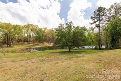 Welcome to a truly rare luxury estate set on over 3 acres - photo 48
