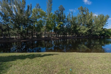 Lake Townhome/Townhouse For Sale in Delray Beach, Florida