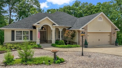 Beautifully maintained home in the Highlands area that comes - photo 2