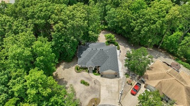 Beautifully maintained home in the Highlands area that comes - photo 3