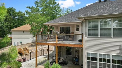 Beautifully maintained home in the Highlands area that comes - photo 7