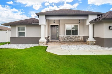 Elevated South Florida living in well appointed 3BR/2BA/2CG pool - photo 2