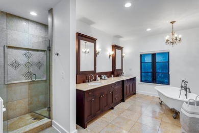Originally conceived by iconic architect Addison Mizner in 1925 - photo 16