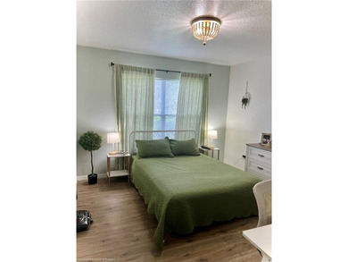Beautifully Updated 3BR/1BA Home with Spa, Workshop & Fully - photo 17