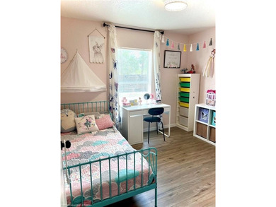 Beautifully Updated 3BR/1BA Home with Spa, Workshop & Fully - photo 18