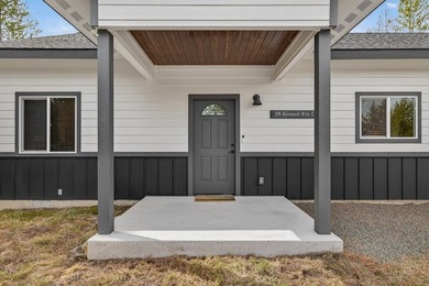 The perfect blend of mountain and modern features! This newer 3 - photo 18