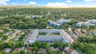 Bright Corner Unit in Golden Towers - 55+ Community. This - photo 23
