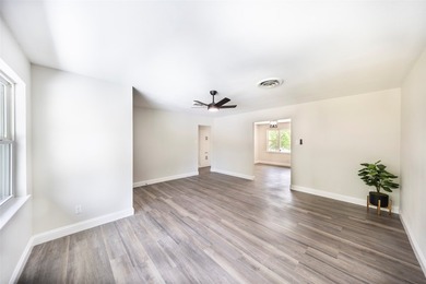 A rare opportunity to own a Lake home where your backyard - photo 15