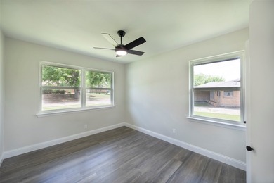 A rare opportunity to own a Lake home where your backyard - photo 20