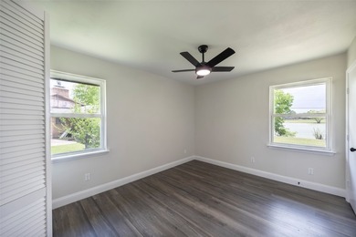 A rare opportunity to own a Lake home where your backyard - photo 21