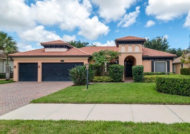 This meticulously maintained 4-bed 3-bath residence features a - photo 2