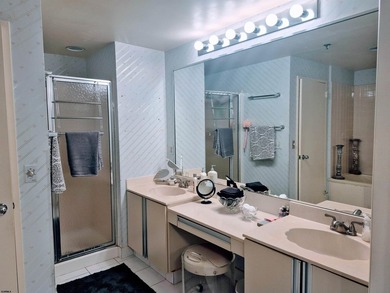 Welcome to luxury living at its finest in this stunning 25-floor - photo 22