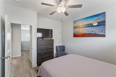 LUXURY COASTAL LIVING: 4BD/3.5BA, STEPS FROM THE SHORE (FULLY - photo 24