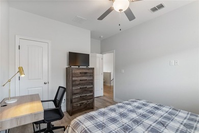 LUXURY COASTAL LIVING: 4BD/3.5BA, STEPS FROM THE SHORE (FULLY - photo 27
