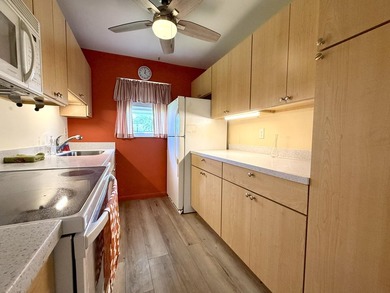 Welcome to this charming villa-style 1 bedroom, 1.5 bath condo - photo 12