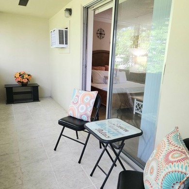 Spectacular open concept 1 bedroom 1.5 bath. This condo is in a - photo 15