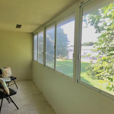 Spectacular open concept 1 bedroom 1.5 bath. This condo is in a - photo 16