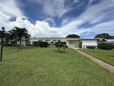 Welcome to this charming villa-style 1 bedroom, 1.5 bath condo - photo 34