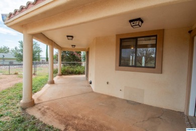 VERY LIVABLE! Open floor plan for a light, spacious concept with