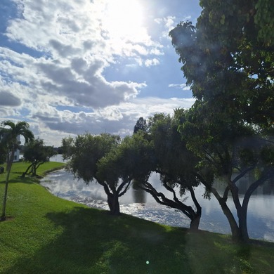 Lake Condo For Sale in Boca Raton, Florida