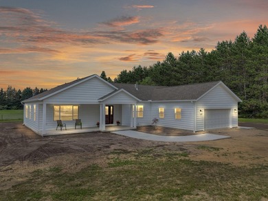 Welcome to this exceptional custom-built 3-bedroom, 2-bath home - photo 2