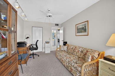 Light, bright,, and spacious 2 bedroom, 2 full bath apartment on - photo 11