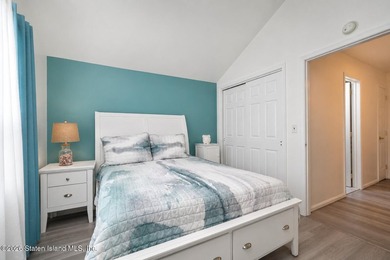 Welcome to this beautifully maintained, mint-condition attached - photo 13