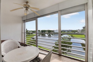 Light, bright,, and spacious 2 bedroom, 2 full bath apartment on - photo 15