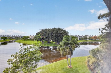 Light, bright,, and spacious 2 bedroom, 2 full bath apartment on - photo 16