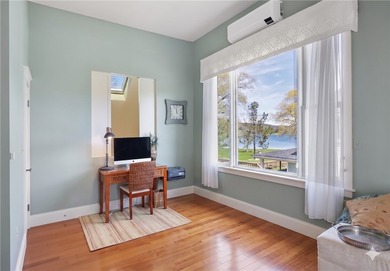 This stunning 3-bedroom, 2.5-bathroom home offers the ultimate - photo 18