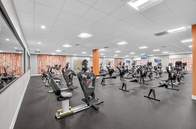 Light, bright,, and spacious 2 bedroom, 2 full bath apartment on - photo 27