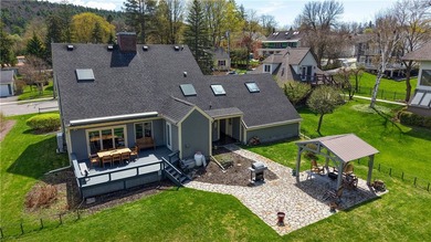 This stunning 3-bedroom, 2.5-bathroom home offers the ultimate - photo 29
