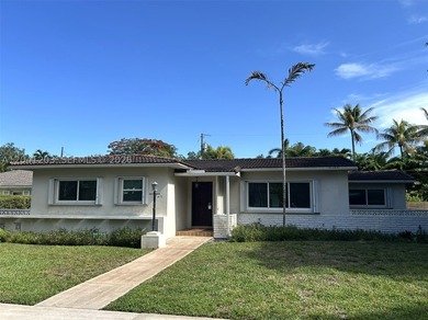 PRIME MIAMI SHORES LOCATION WITHIN SHORT WALKING DISTANCE TO - photo 1