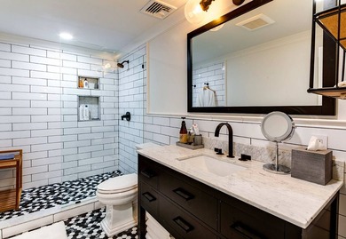 This contemporary Hamptons escape on 2 acres in the heart of - photo 31