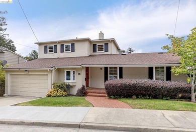 Welcome to this charming Crocker Traditional with character and - photo 1