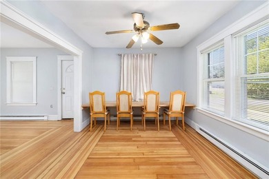 Charming 3-bedroom Bungalow situated on an oversized lot in a - photo 15
