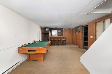 Charming 3-bedroom Bungalow situated on an oversized lot in a - photo 20