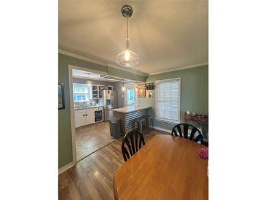 Corner-lot opportunity within walking distance to the city park - photo 7