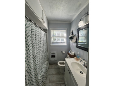 Corner-lot opportunity within walking distance to the city park - photo 10