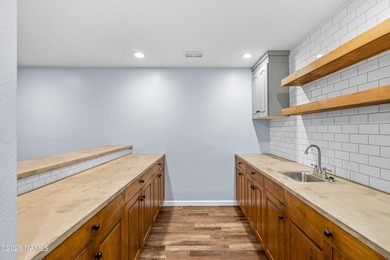 Tucked among the pines in a quiet pocket of Flagstaff, 1426 N - photo 13