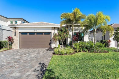 (private lake, pond, creek) Home For Sale in Palm Beach Gardens Florida