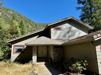 Klamath River - Siskiyou County Home For Sale in Seiad Valley California