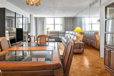 EASY TO SHOW WITH COURTESY NOTICE. BRIGHT AND SPACIOUS 2 BEDROOM - photo 8