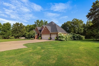 Welcome to your own private retreat! Nestled on approximately 2 - photo 11