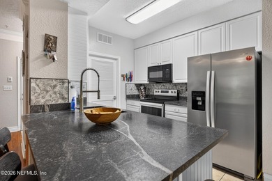 Ground level completely updated condo in the beautiful Villa - photo 15