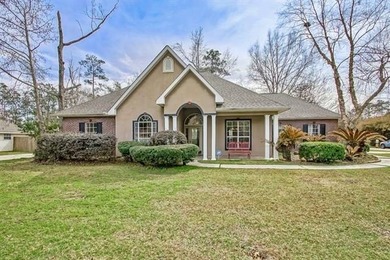 Lake Pontchartrain Home For Sale in Madisonville Louisiana
