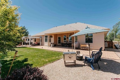 Welcome home to this beautifully updated ranch-style property in - photo 30