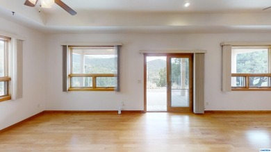 Charming Southwestern-style 3BD/2BA home off N Swan, surrounded