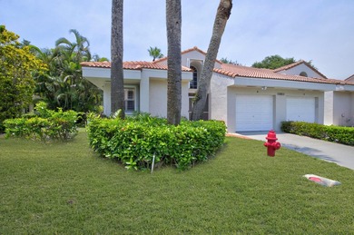 BEAUTIFUL CORNER VILLA WITH GARAGE AND PRIVATE GARDEN VIEWS - photo 2